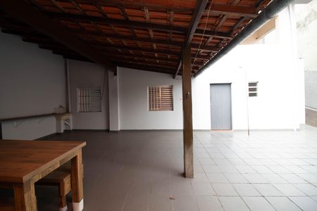 Casa para alugar com 260m², 3 quartos e 8 vagas Casa para alugar com 260m², 3 quartos e 8 vagasÁrea externa - Gourmet