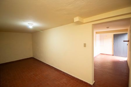 Casa para alugar com 260m², 3 quartos e 8 vagas Casa para alugar com 260m², 3 quartos e 8 vagasQuarto - Edícula