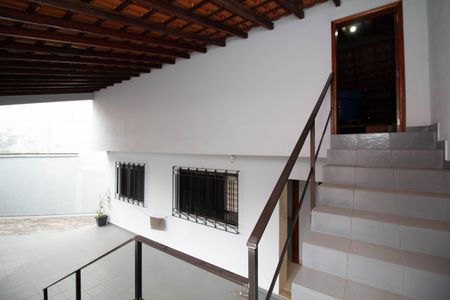 Casa para alugar com 260m², 3 quartos e 8 vagas Casa para alugar com 260m², 3 quartos e 8 vagasEscada - Sótão