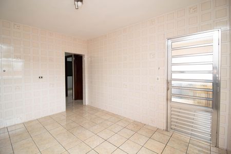 Casa para alugar com 260m², 3 quartos e 8 vagas Casa para alugar com 260m², 3 quartos e 8 vagasCozinha