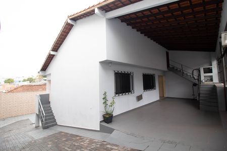 Casa para alugar com 260m², 3 quartos e 8 vagas Casa para alugar com 260m², 3 quartos e 8 vagasÁrea externa