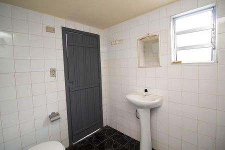 Casa para alugar com 260m², 3 quartos e 8 vagas Casa para alugar com 260m², 3 quartos e 8 vagasBanheiro - Edícula