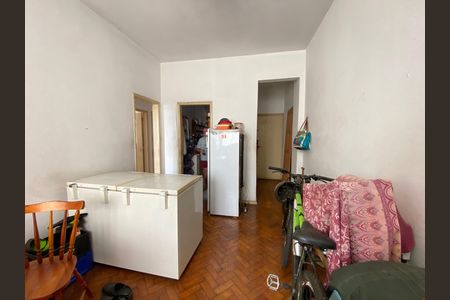 Apartamento para alugar com 71m², 2 quartos e sem vaga