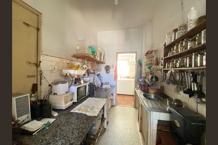 Apartamento para alugar com 71m², 2 quartos e sem vaga