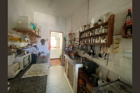 Apartamento para alugar com 71m², 2 quartos e sem vaga