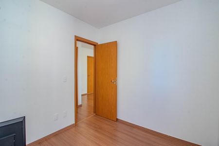 Quarto 1 de apartamento para alugar com 2 quartos, 44m² em Jardim Itu, Porto Alegre