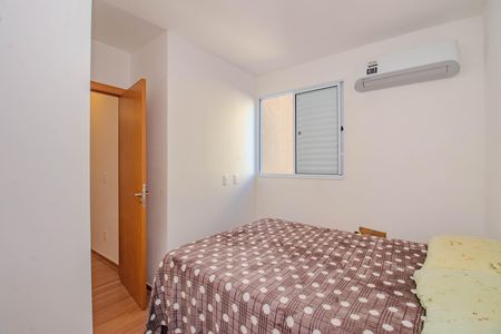 Quarto 2 de apartamento para alugar com 2 quartos, 44m² em Jardim Itu, Porto Alegre
