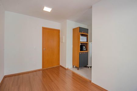 Sala de apartamento para alugar com 2 quartos, 44m² em Jardim Itu, Porto Alegre