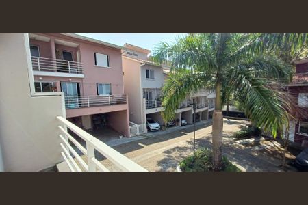 Casa de condomínio à venda com 115m², 2 quartos e 1 vagaFoto 01