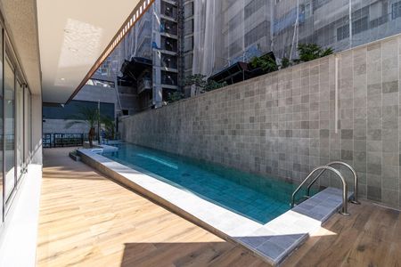 Studio à venda com 24m², 1 quarto e sem vaga Studio à venda com 24m², 1 quarto e sem vagaÁrea comum - Piscina