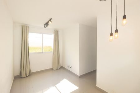 Sala de apartamento para alugar com 2 quartos, 51m² em Guaratiba, Rio de Janeiro