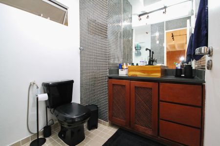 Apartamento à venda com 62m², 2 quartos e 1 vaga Apartamento à venda com 62m², 2 quartos e 1 vagaBanheiro