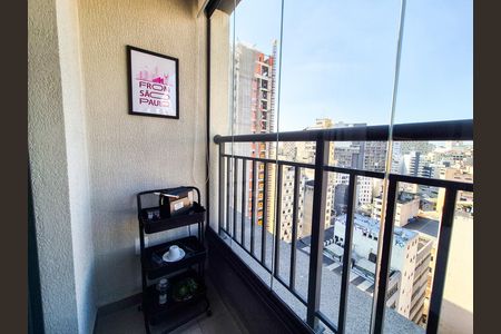 Studio à venda com 27m², 1 quarto e sem vaga Studio à venda com 27m², 1 quarto e sem vagaVaranda