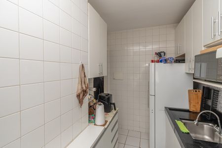 Apartamento à venda com 49m², 2 quartos e 1 vaga Apartamento à venda com 49m², 2 quartos e 1 vagaCozinha e Área de Serviço