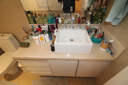 Apartamento à venda com 159m², 3 quartos e 3 vagasQuarto 2 - Banheiro