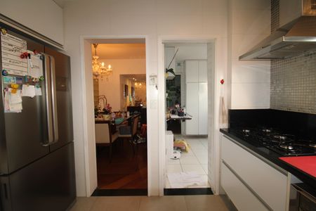 Apartamento à venda com 159m², 3 quartos e 3 vagasCozinha