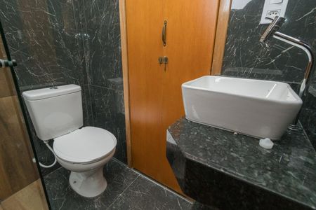 Apartamento para alugar com 34m², 2 quartos e sem vaga Apartamento para alugar com 34m², 2 quartos e sem vagaBanheiro