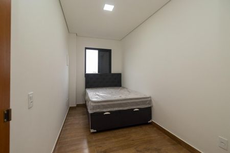 Quarto 1 de apartamento para alugar com 2 quartos, 34m² em Parque Santa Madalena, São Paulo