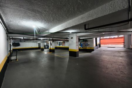Apartamento para alugar com 112m², 2 quartos e 1 vaga Apartamento para alugar com 112m², 2 quartos e 1 vagaGaragem