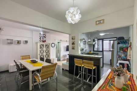 Apartamento para alugar com 112m², 2 quartos e 1 vaga Apartamento para alugar com 112m², 2 quartos e 1 vagaSala