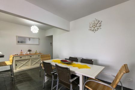 Apartamento para alugar com 112m², 2 quartos e 1 vaga Apartamento para alugar com 112m², 2 quartos e 1 vagaSala