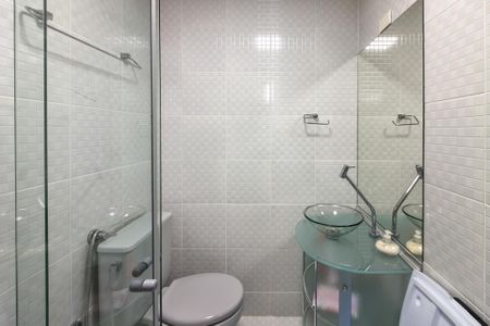 Apartamento para alugar com 112m², 2 quartos e 1 vaga Apartamento para alugar com 112m², 2 quartos e 1 vagaBanheiro de serviço