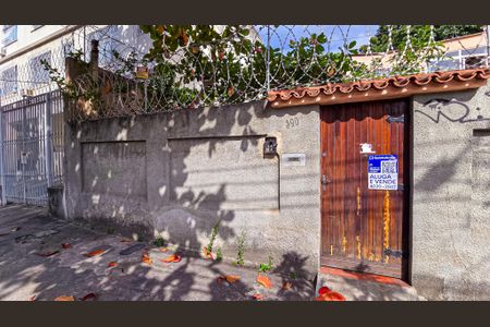 Fachada casa com placa de casa à venda com 4 quartos, 214m² em Maria da Graça, Rio de Janeiro