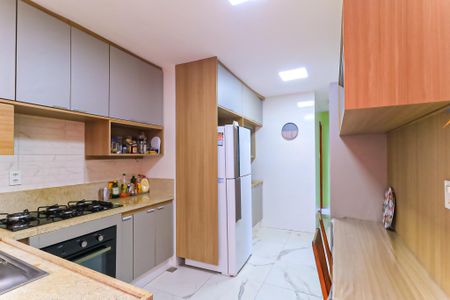 Casa à venda com 214m², 4 quartos e 3 vagas Casa à venda com 214m², 4 quartos e 3 vagasCozinha