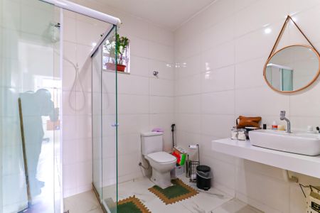 Casa à venda com 214m², 4 quartos e 3 vagas Casa à venda com 214m², 4 quartos e 3 vagasBanheiro da Suíte 2