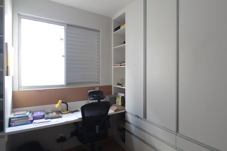 Apartamento à venda com 112m², 3 quartos e 2 vagasQuarto 2