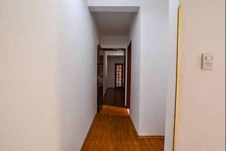 Casa para alugar com 160m², 3 quartos e 2 vagas Casa para alugar com 160m², 3 quartos e 2 vagasCorredor