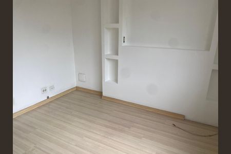Apartamento para alugar com 102m², 3 quartos e 1 vaga Apartamento para alugar com 102m², 3 quartos e 1 vagaQuarto