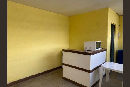 Apartamento para alugar com 102m², 3 quartos e 1 vaga Apartamento para alugar com 102m², 3 quartos e 1 vagaSalão