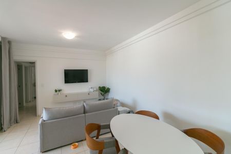 Apartamento à venda com 3 quartos, 101m² em Vila Cloris, Belo Horizonte