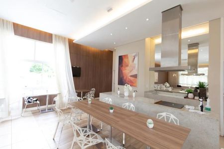 Apartamento para alugar com 125m², 4 quartos e 2 vagas Apartamento para alugar com 125m², 4 quartos e 2 vagasÁrea comum - Salão de festas