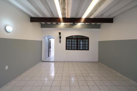 Casa para alugar com 200m², 3 quartos e 2 vagas Casa para alugar com 200m², 3 quartos e 2 vagasGaragem