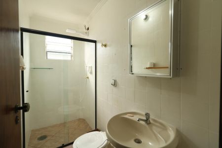 Casa para alugar com 200m², 3 quartos e 2 vagas Casa para alugar com 200m², 3 quartos e 2 vagasBanheiro da Suíte