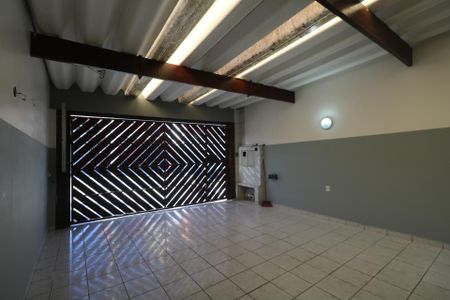 Casa para alugar com 200m², 3 quartos e 2 vagas Casa para alugar com 200m², 3 quartos e 2 vagasGaragem