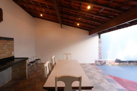Casa para alugar com 200m², 3 quartos e 2 vagas Casa para alugar com 200m², 3 quartos e 2 vagasÁrea Gourmet