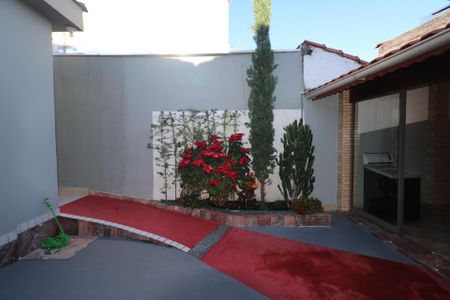 Casa para alugar com 200m², 3 quartos e 2 vagas