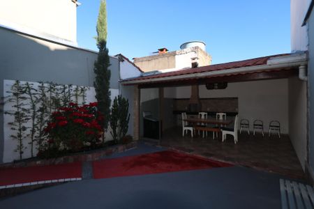 Casa para alugar com 200m², 3 quartos e 2 vagas Casa para alugar com 200m², 3 quartos e 2 vagasÁrea Gourmet