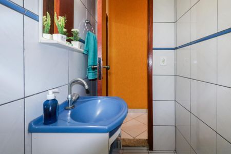 Casa à venda com 175m², 2 quartos e 2 vagas Casa à venda com 175m², 2 quartos e 2 vagasLavabo