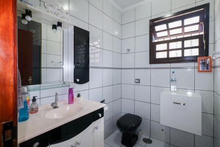 Casa à venda com 175m², 2 quartos e 2 vagas Casa à venda com 175m², 2 quartos e 2 vagasBanheiro
