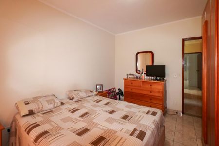 Casa à venda com 175m², 2 quartos e 2 vagas Casa à venda com 175m², 2 quartos e 2 vagasQuarto 2