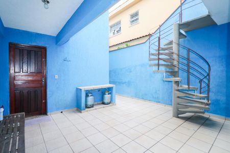 Casa à venda com 175m², 2 quartos e 2 vagas Casa à venda com 175m², 2 quartos e 2 vagasQuintal