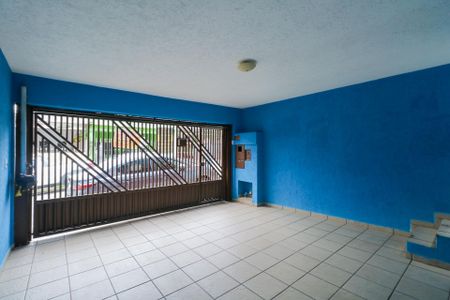 Casa à venda com 175m², 2 quartos e 2 vagas Casa à venda com 175m², 2 quartos e 2 vagasGaragem