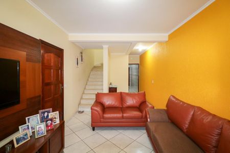 Casa à venda com 175m², 2 quartos e 2 vagas Casa à venda com 175m², 2 quartos e 2 vagasSala