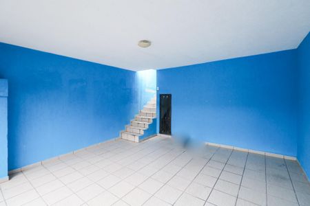 Casa à venda com 175m², 2 quartos e 2 vagas Casa à venda com 175m², 2 quartos e 2 vagasGaragem