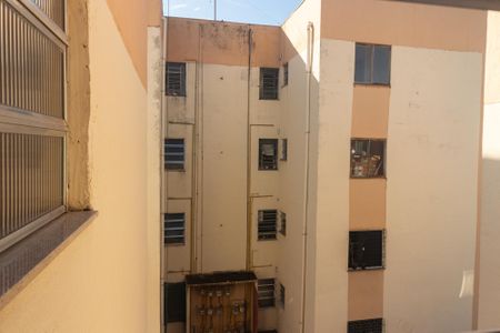 Apartamento à venda com 60m², 2 quartos e 1 vaga Apartamento à venda com 60m², 2 quartos e 1 vagaVista da Cozinha e Área de Serviço