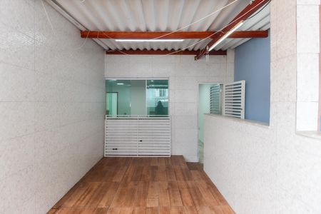 Casa para alugar com 78m², 2 quartos e sem vaga Casa para alugar com 78m², 2 quartos e sem vagaVaranda - Área de Serviço
